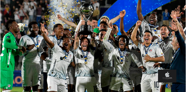 Lịch sử hình thành cùng với quá trình đổi mới của Recopa Sudamericana.